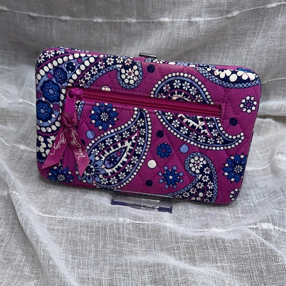 Vera Bradley Boysenberry Paisley Pattern Opera Wallet Style Clutch Designer EUC - Picture 5 of 16